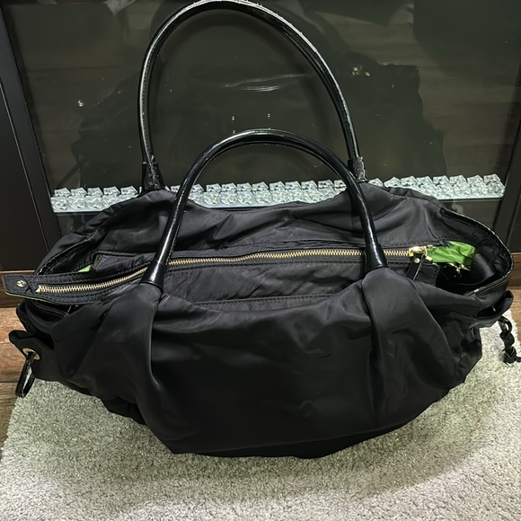 EUC Kate Spade Nylon traveling bag! Two drawstring pockets outside! - Picture 3 of 12